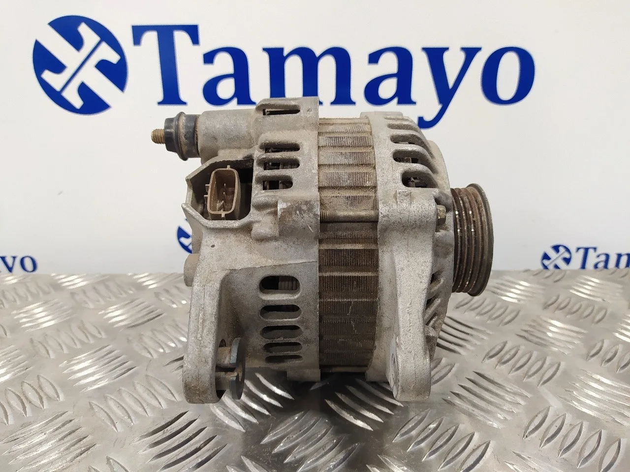 Alternador para Mitsubishi Space Wagon (N80/N90)