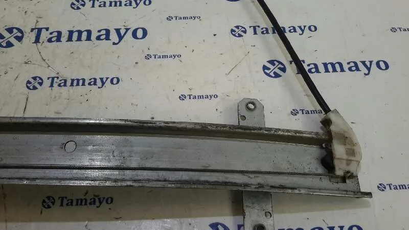 Elevalunas Delantero Derecho para Nissan Almera (N15)