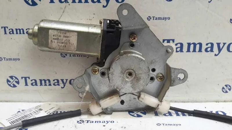 Elevalunas Delantero Derecho para Nissan Almera (N15)