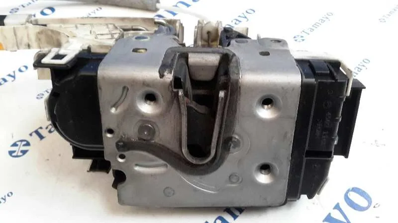 Cerradura Puerta Delantera Derecha para Volkswagen Crafter Caja Cerrada