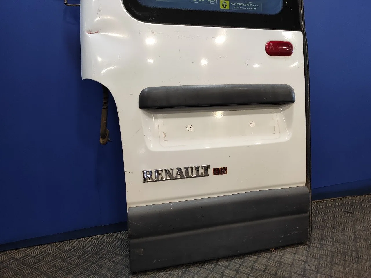 Puerta Trasera Carga Izquierda para Renault Master Desde '98