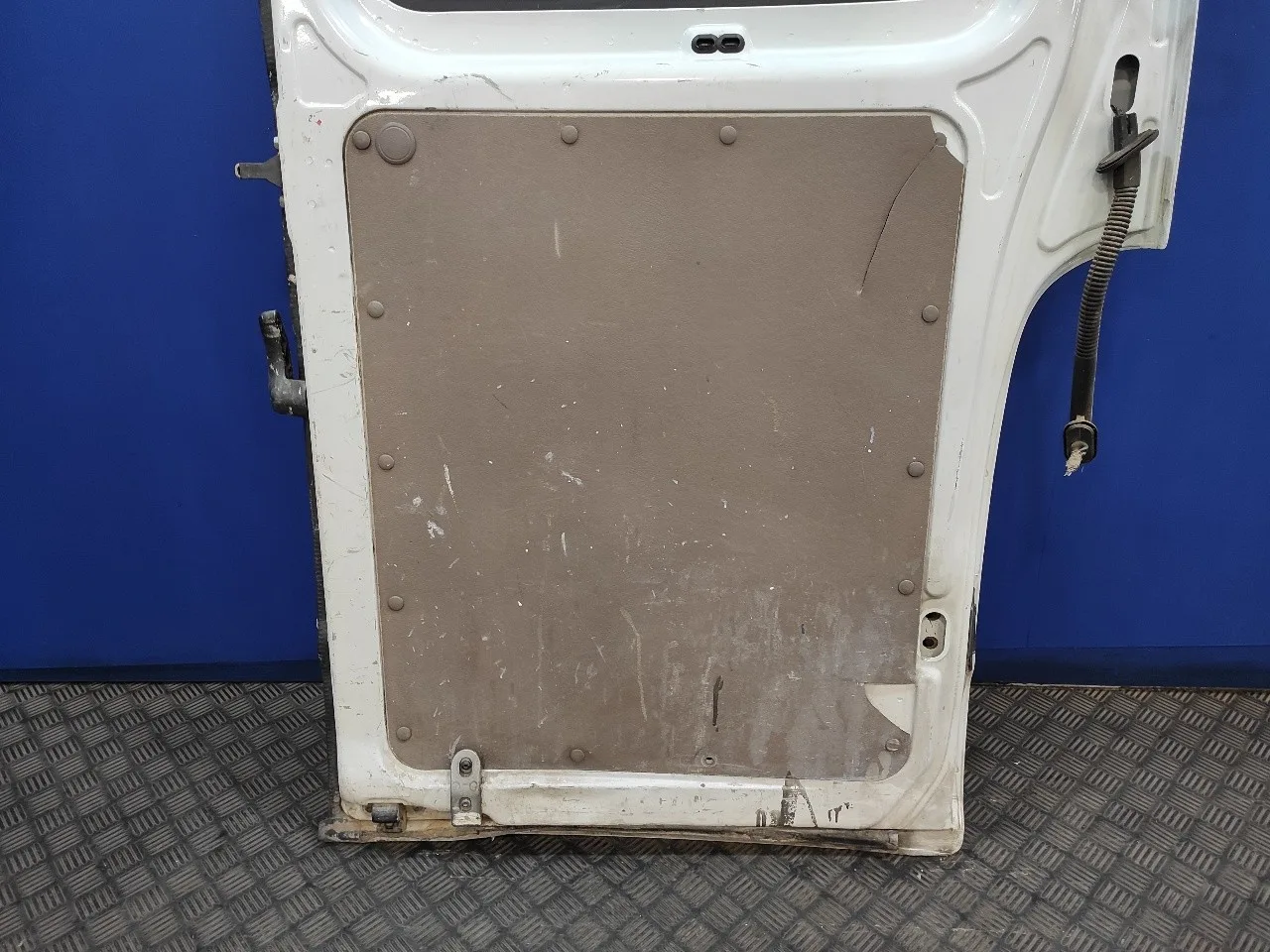 Puerta Trasera Carga Izquierda para Renault Master Desde '98