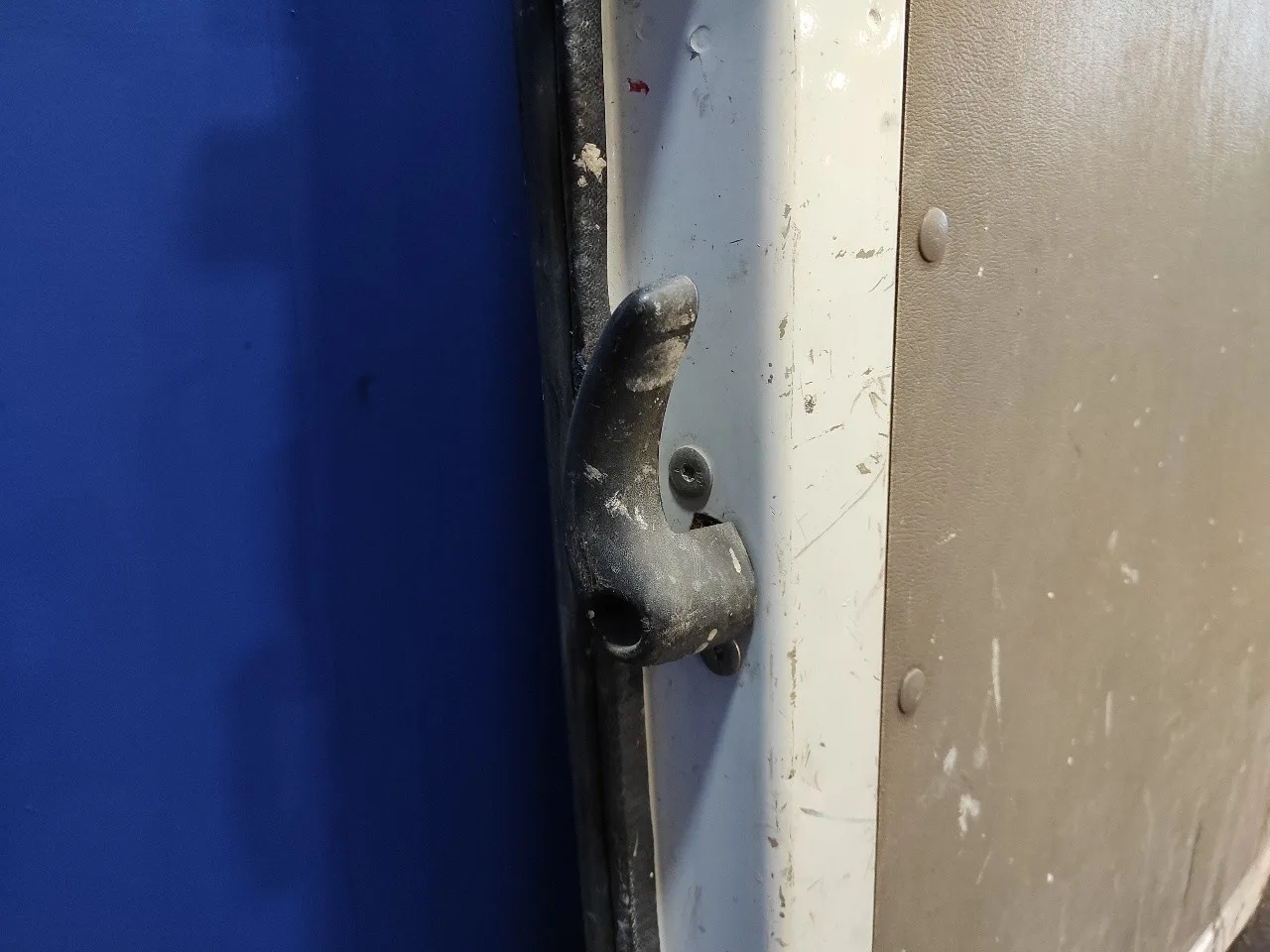 Puerta Trasera Carga Izquierda para Renault Master Desde '98