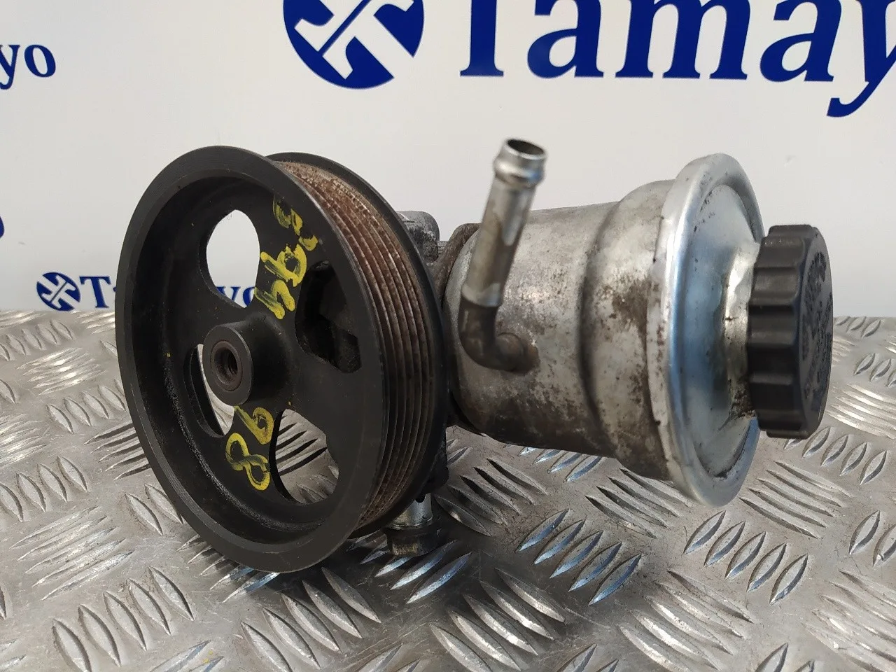 Bomba Direccion para Toyota Avensis Wagon (T25)