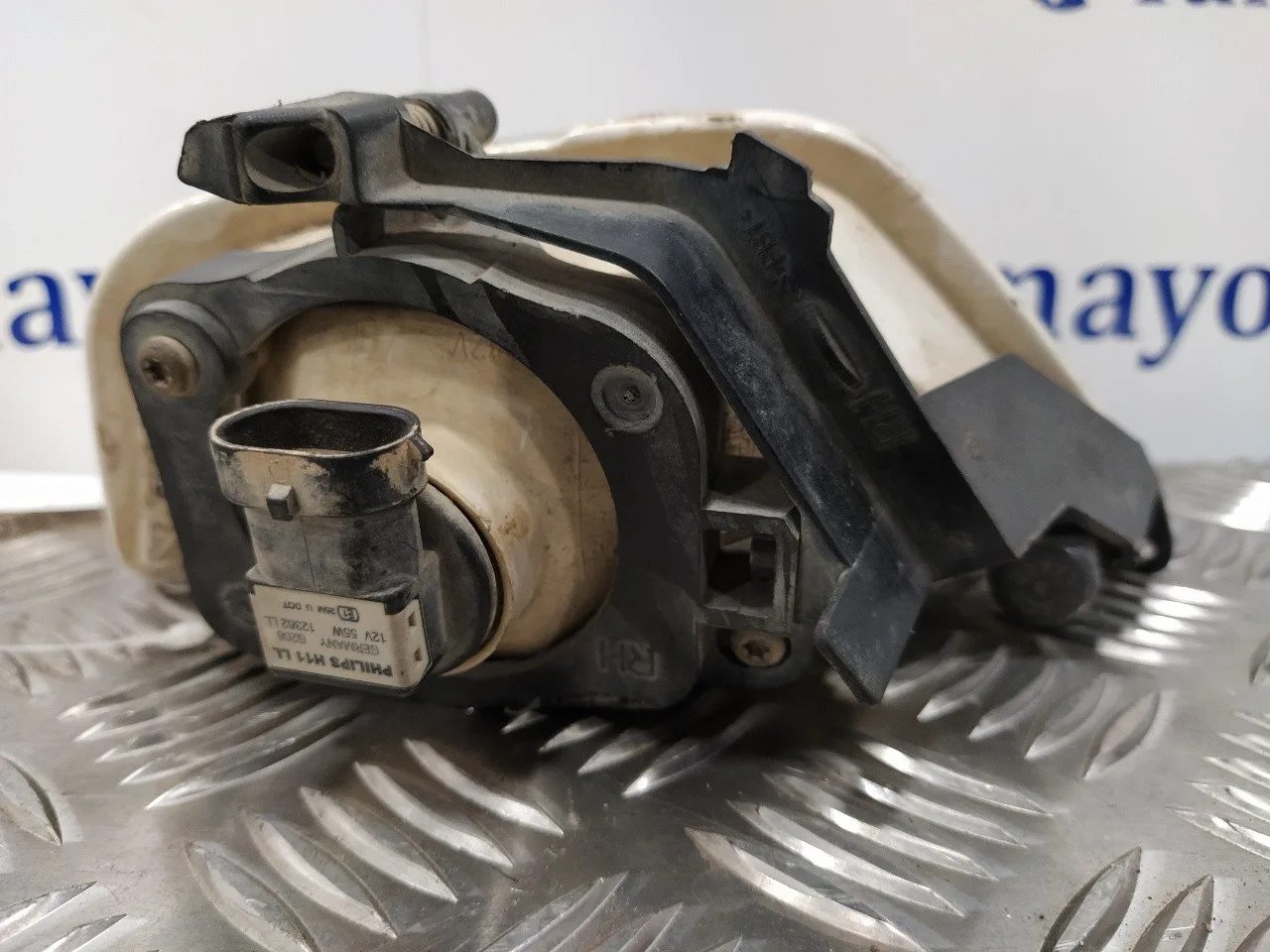 Faro Antiniebla Derecho para Ford Focus Berlina (Cak)