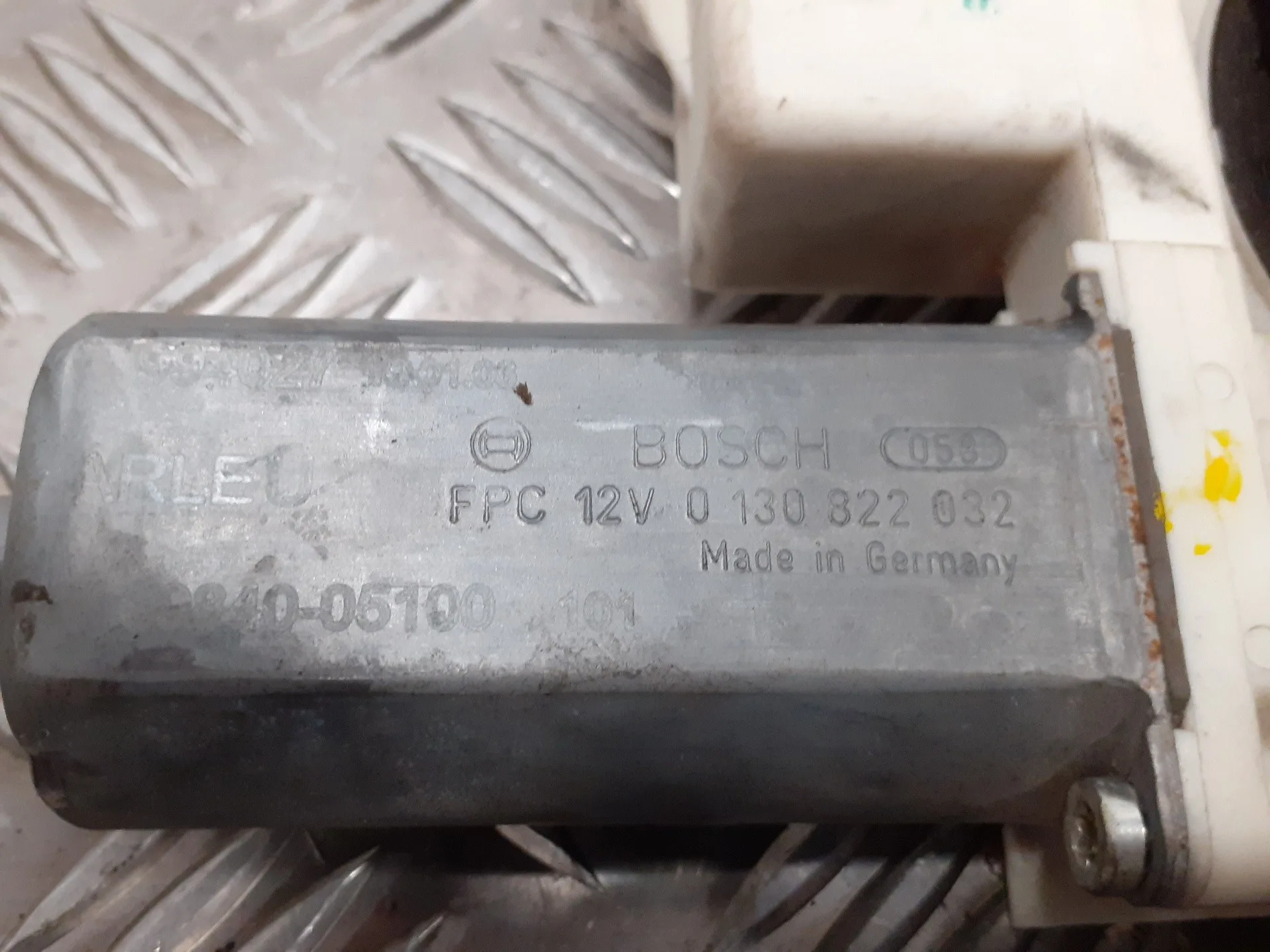 Elevalunas Trasero Izquierdo para Toyota Avensis Wagon (T25)