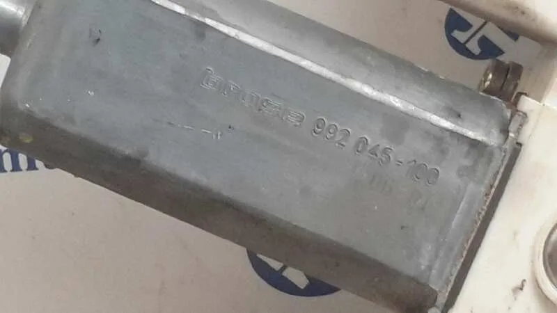 Elevalunas Trasero Derecho para Toyota Avensis Wagon (T25)