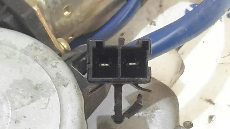 Elevalunas Delantero Derecho para Nissan Pick-Up (D22)