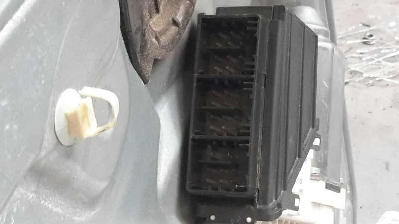 Elevalunas Delantero Izquierdo para Seat Ibiza (6L1)