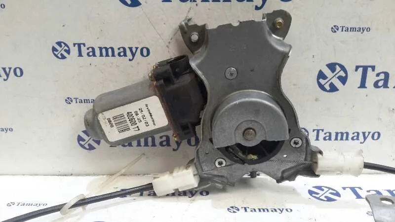 Elevalunas Delantero Derecho para Nissan Almera Tino (V10M)