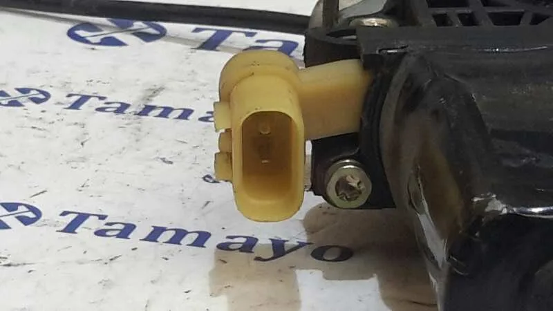 Elevalunas Delantero Derecho para Hyundai Lantra Familiar (Rd)