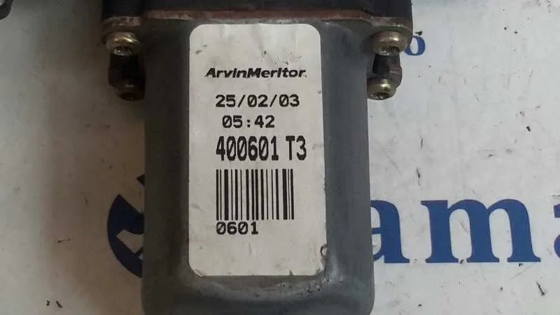 Elevalunas Trasero Izquierdo para Nissan Almera Tino (V10M)