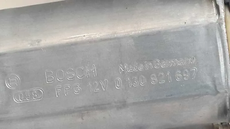 Motor Elevalunas Trasero Izquierdo para Volkswagen Passat Berlina (3B3)
