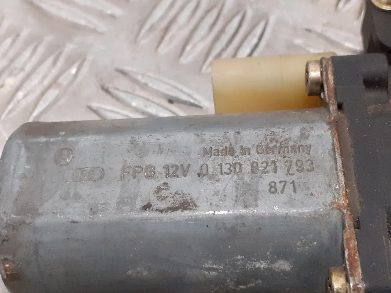 Elevalunas Delantero Derecho para Ford Mondeo Familiar (Gd)
