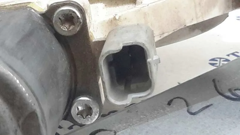 Elevalunas Delantero Izquierdo para Nissan Micra (K12E)