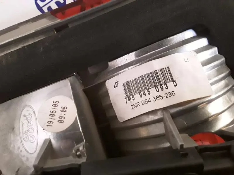 Piloto Trasero Izquierdo Porton para Ford Galaxy (Vy)