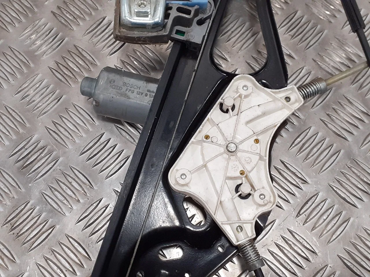 Elevalunas Delantero Izquierdo para Mercedes-Benz Clase E (W211) Berlina