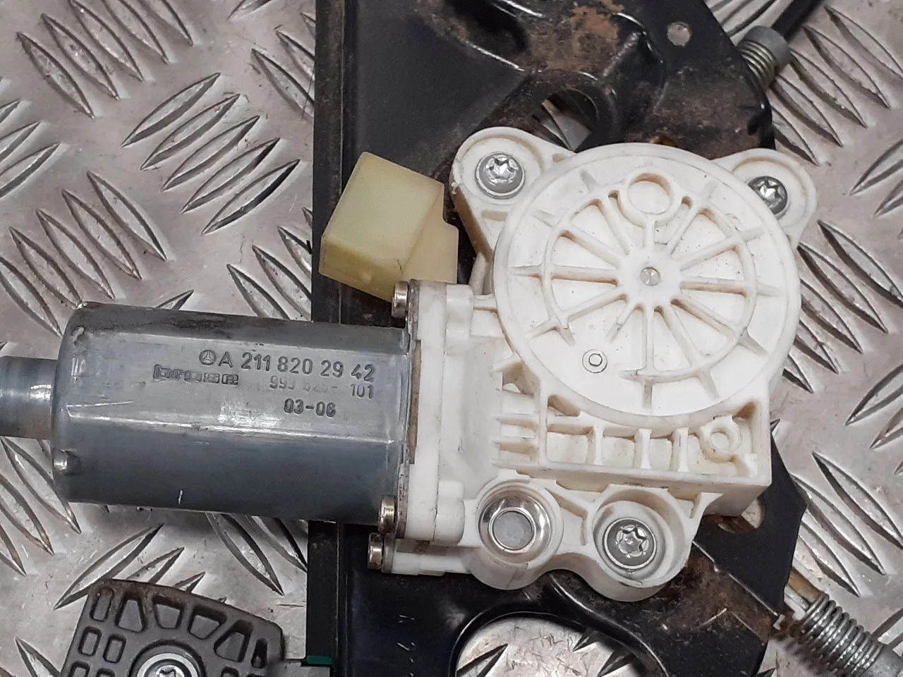 Elevalunas Delantero Izquierdo para Mercedes-Benz Clase E (W211) Berlina