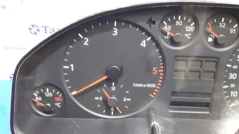 Cuadro Instrumentos para Audi A6 Avant (4B5)