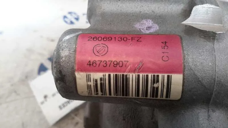 Bomba Direccion para Alfa Romeo 147 (190)