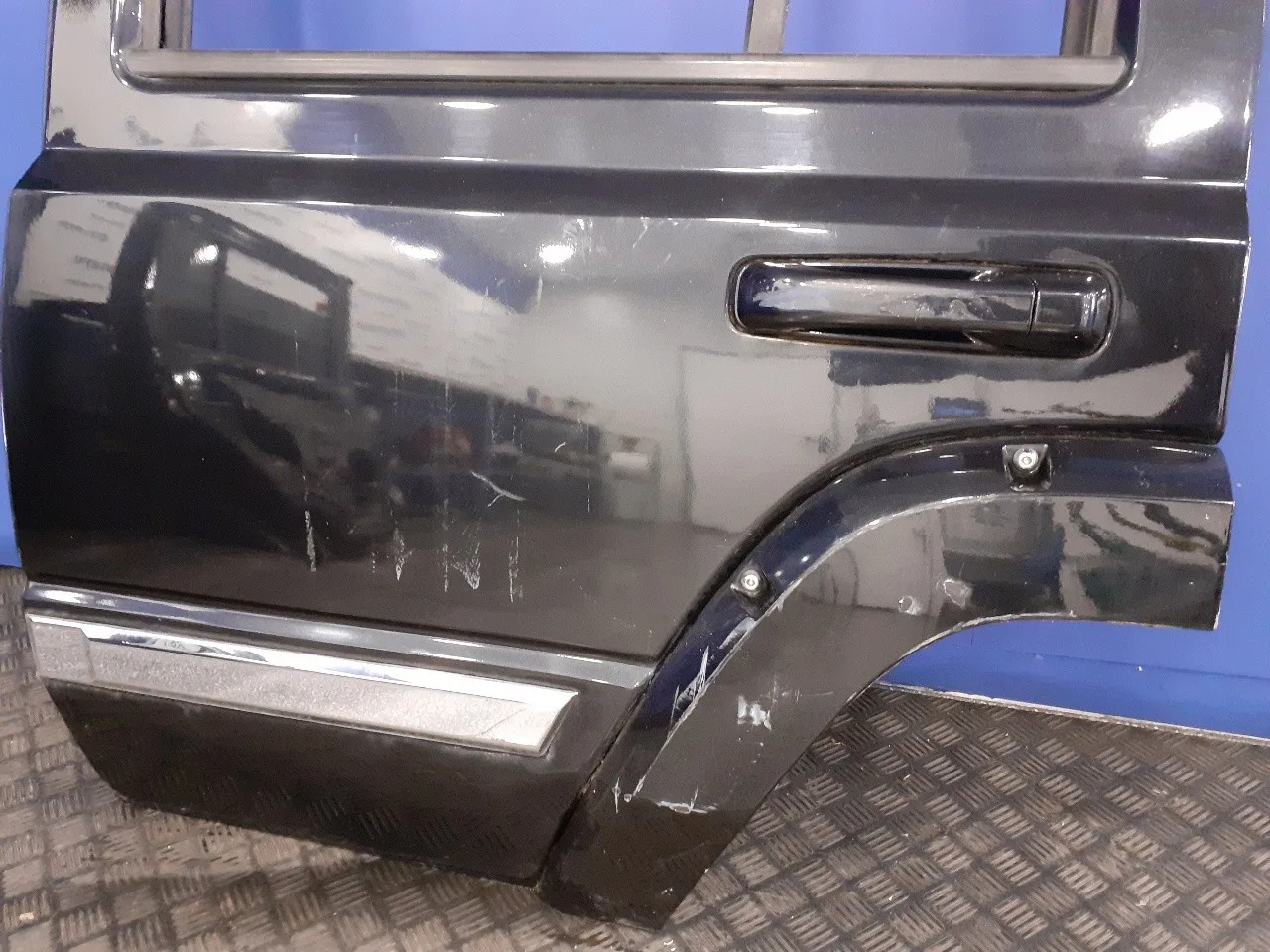Puerta Trasera Izquierda para Jeep Commander (Xk, Xh)