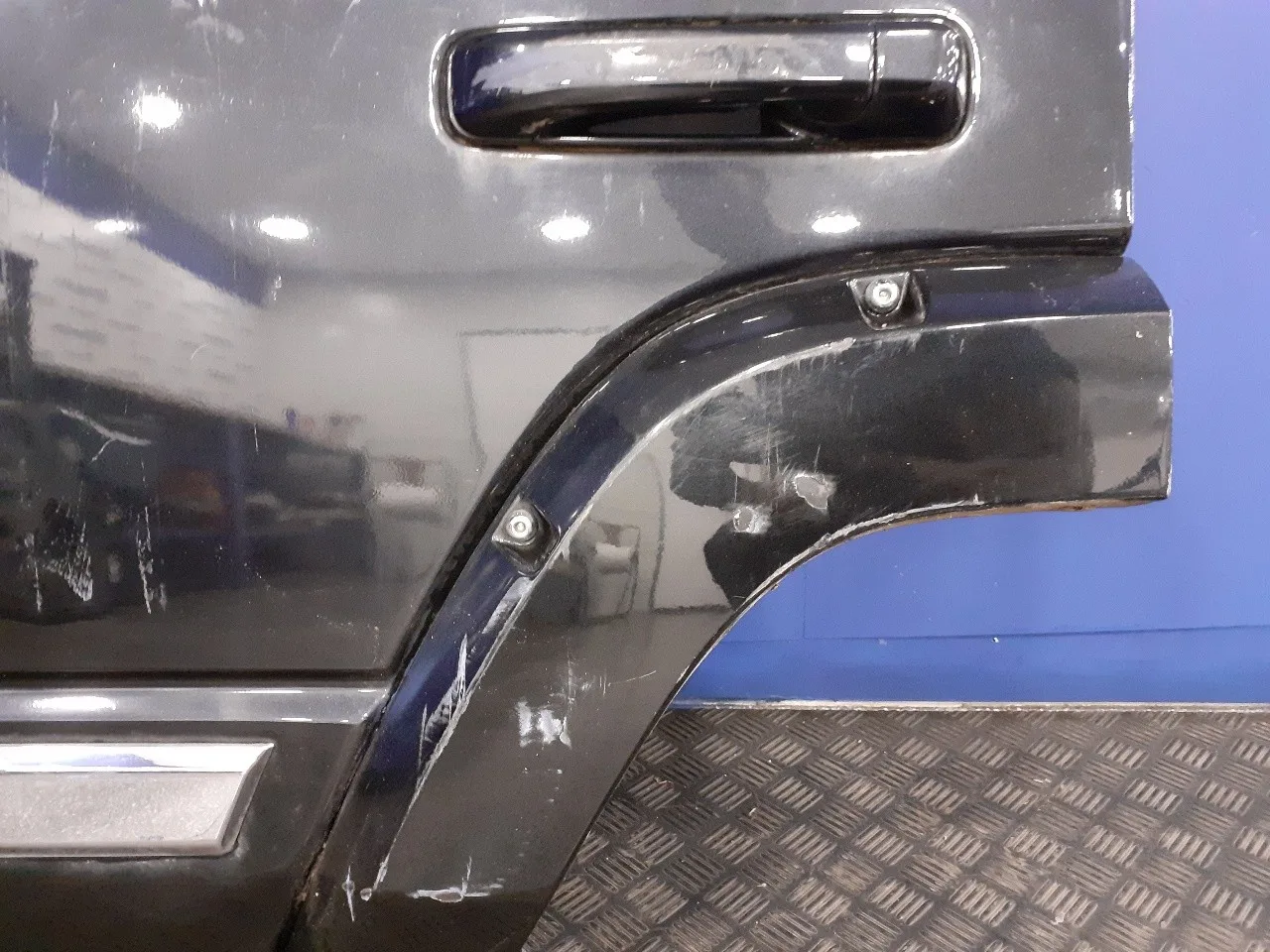 Puerta Trasera Izquierda para Jeep Commander (Xk, Xh)