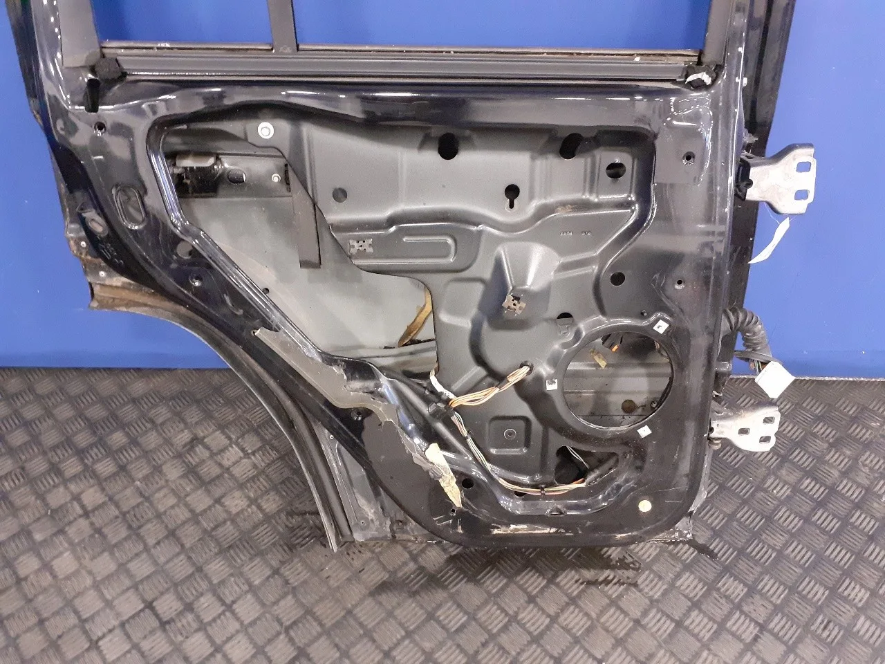 Puerta Trasera Izquierda para Jeep Commander (Xk, Xh)