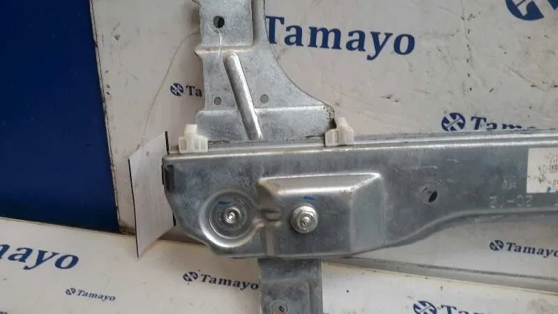 Elevalunas Delantero Derecho para Peugeot 208