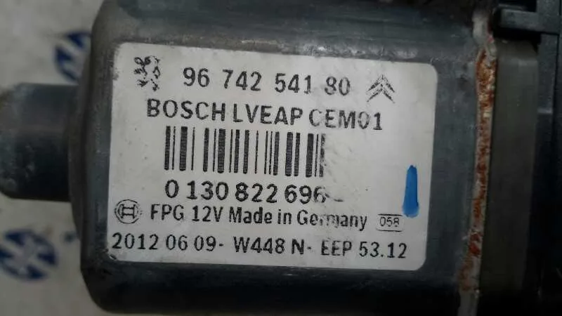 Elevalunas Delantero Derecho para Peugeot 208