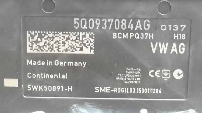 Caja Reles / Fusibles para Volkswagen Golf Vii Lim. (5G1)