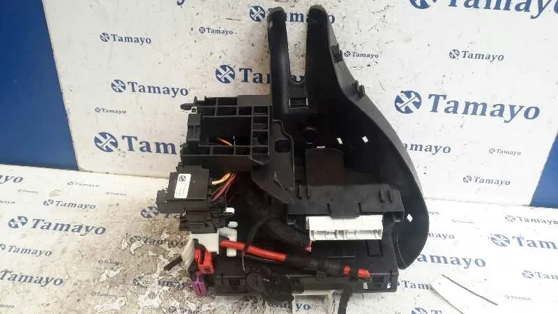 Caja Reles / Fusibles para Volkswagen Golf Vii Lim. (5G1)