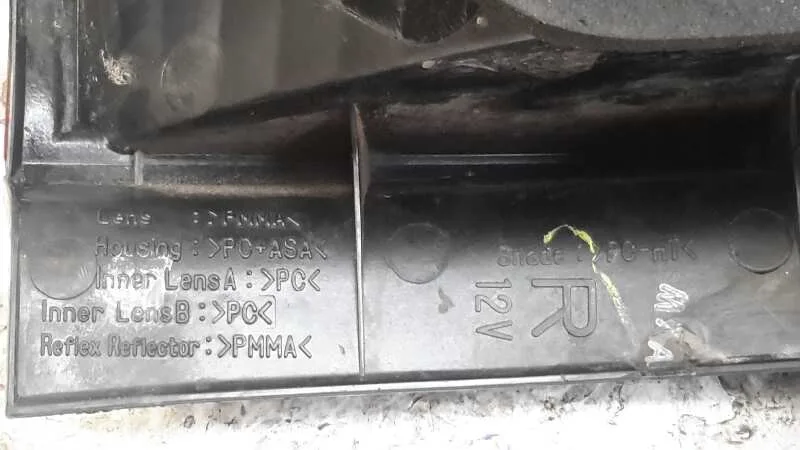Piloto Trasero Izquierdo para Toyota Corolla (E12)