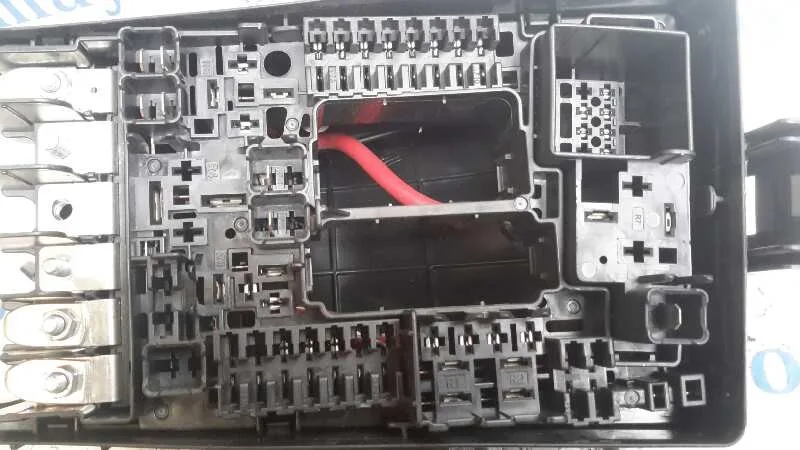 Caja Reles / Fusibles para Volkswagen Golf Vii Lim. (5G1)