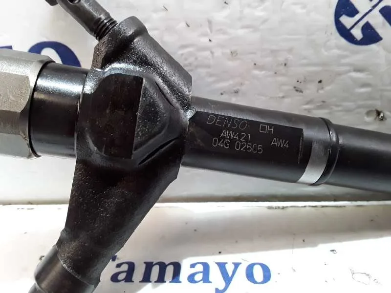 Inyector para Nissan Almera Tino (V10M)
