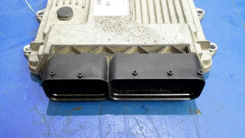 Centralita Motor Uce para Opel Corsa C