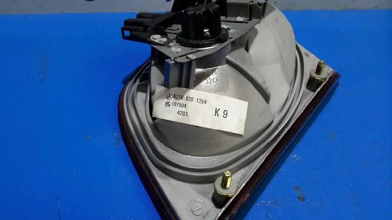 Piloto Trasero Derecho Porton para Mercedes-Benz Clase E (W210) Berlina