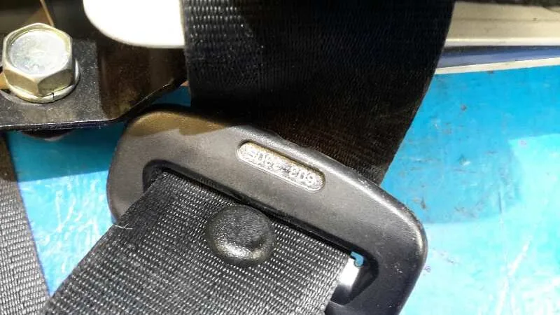 Cinturon Seguridad Delantero Derecho para Mazda 3 Berlina (Bk)