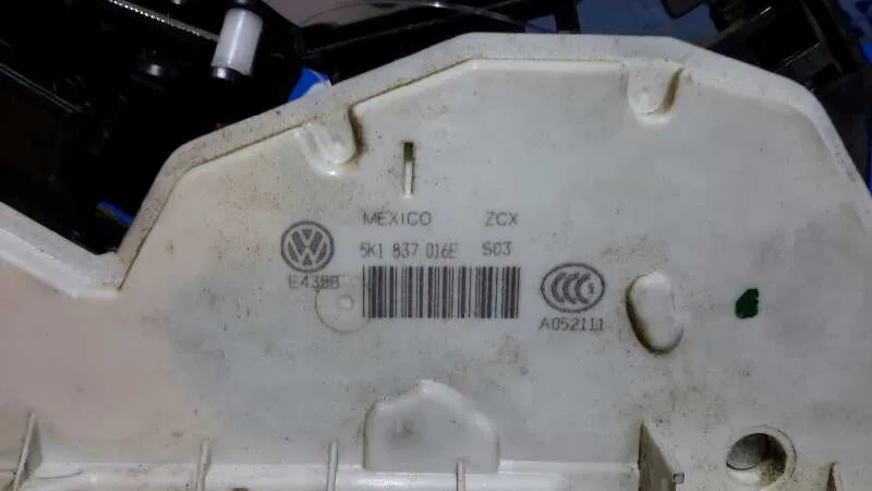 Cerradura Puerta Delantera Derecha para Volkswagen Golf Vii Lim. (5G1)