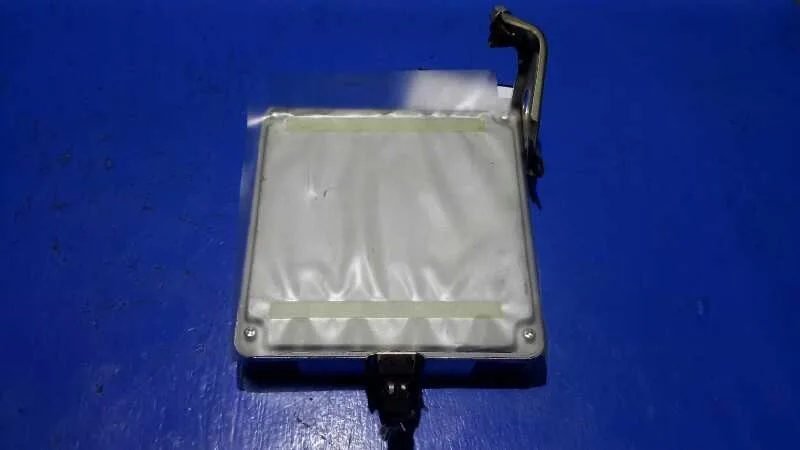 Centralita Motor Uce para Toyota Corolla (E12)