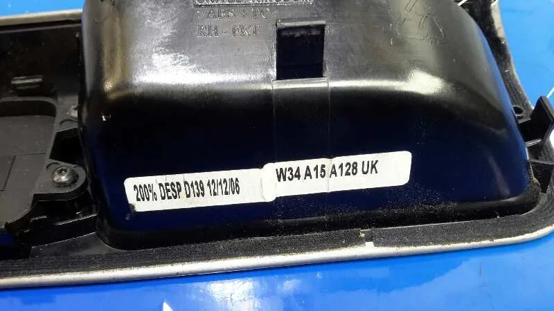 Mando Elevalunas Delantero Derecho para Volvo C30