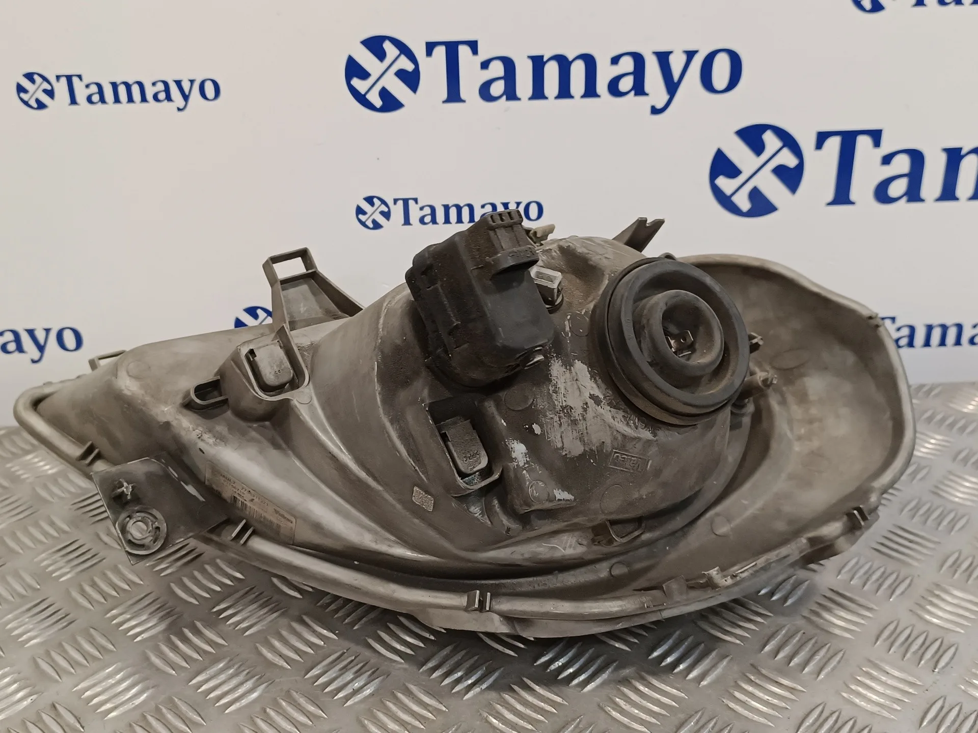 Faro Izquierdo para Renault Trafic Caja Cerrada (Ab 4.01)