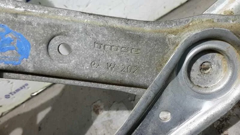 Elevalunas Delantero Derecho para Mercedes-Benz Clase C (W202) Berlina