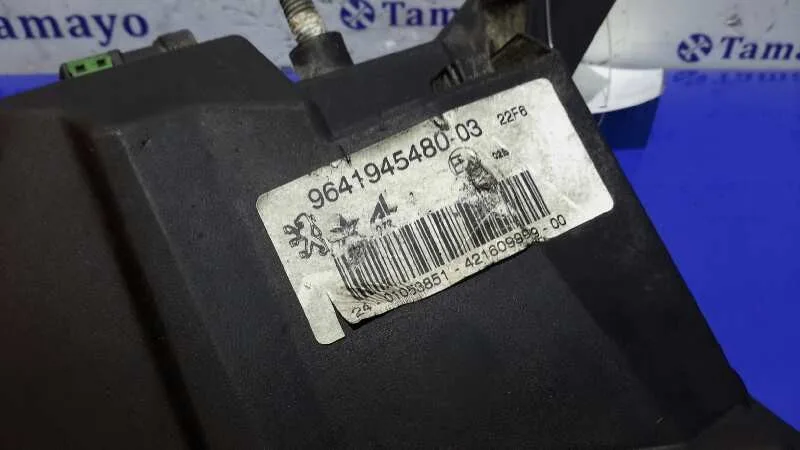 Faro Antiniebla Derecho para Peugeot 407 Sw