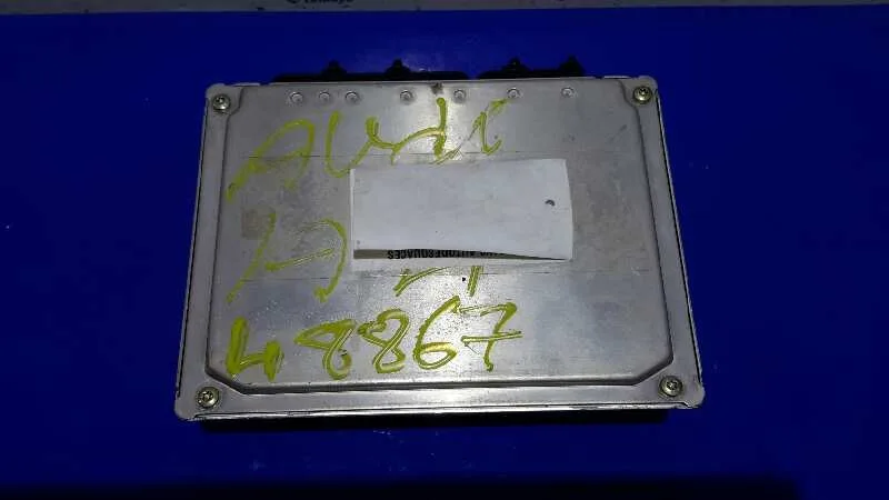 Centralita Motor Uce para Audi A4 Berlina (B5)