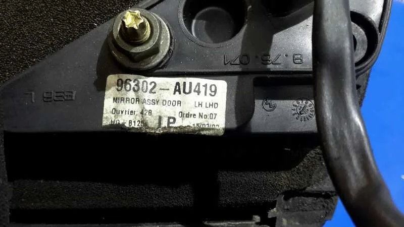 Retrovisor Izquierdo para Nissan Primera Trav. (P12)