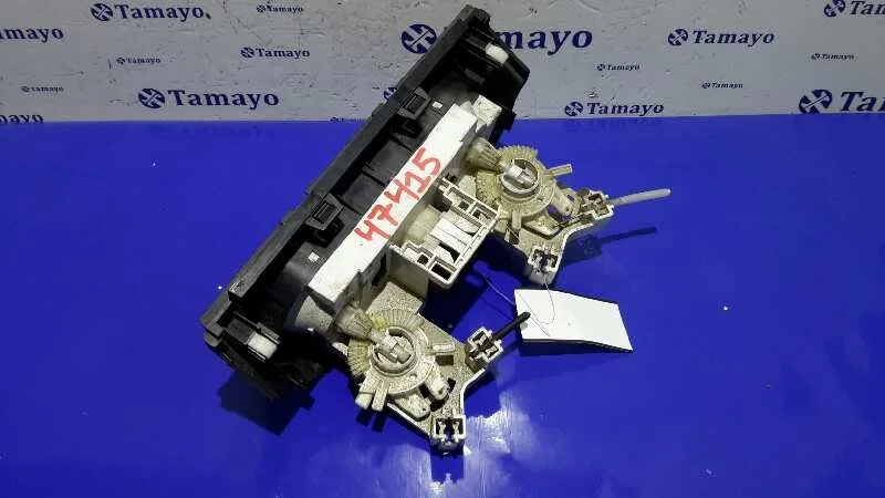 Mando Climatizador para Suzuki Swift Berlina (Mz)