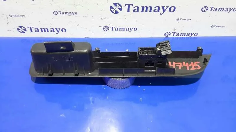 Mando Elevalunas Delantero Derecho para Suzuki Swift Berlina (Mz)