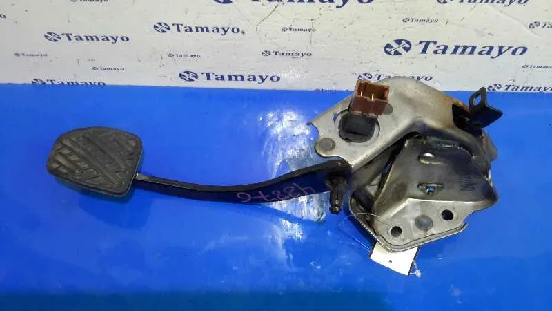 Pedal Embrague para Nissan Juke (F15)