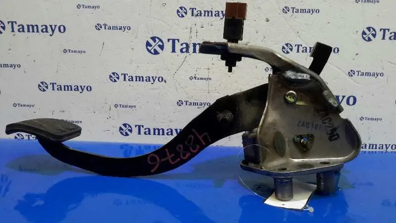 Pedal Embrague para Nissan Juke (F15)
