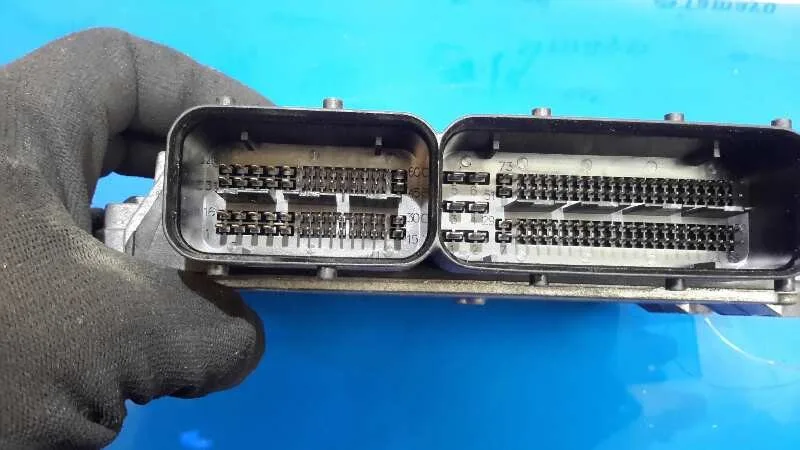 Centralita Motor Uce para Opel Corsa C